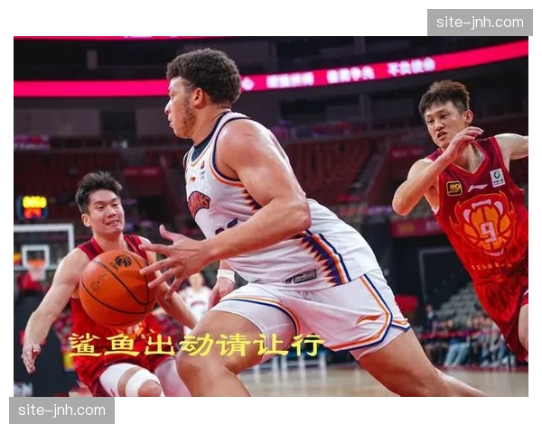 上海久事大鲨鱼启用全新主场，浦东篮球馆通过CBA联盟验收